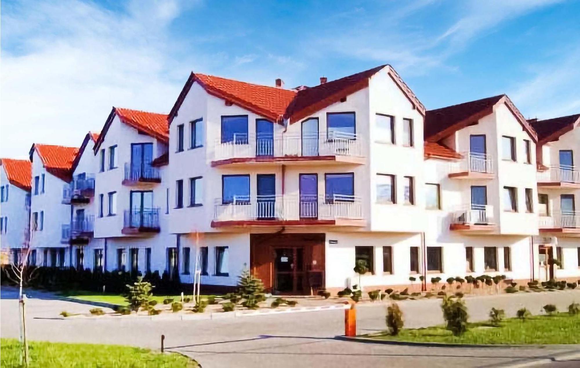 Nice Apartment In Darlowko With Wifi Exterior photo